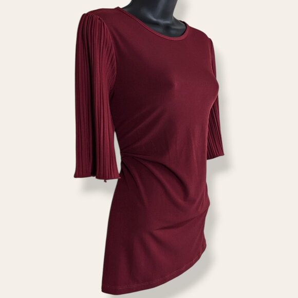 🍁Mr. Max Red Bell Sleeve Top - Picture 2 of 8